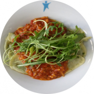 Welt- Vegan- Tag : 'Mezzelune-Spinaci-Auflauf' Tortelloni mit Spinatfüllung (81) an Tomaten-Basilikum-Soße (81) dazu geriebener Gouda (19) oder Reiberei (1,2) 