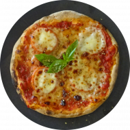 Sie können aus 3 verschiedenen Pizzavariationen wählen. Heutige Tagesempfehlung: Pizza 'Margherita' mit Tomaten, Mozzarella und frischem Basilikum (19,81)