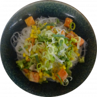 Die Empfehlung des Tages: 'Spicy Green' Curry mit Brokkoli, Süßkartoffelwürfel, frischen Champignons, Mais, Lauch, Zitronengras (18,49) dazu asiatische Glasnudeln (2,18,81)