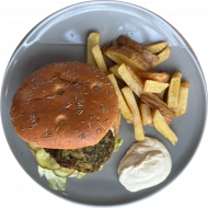 Sie können aus 5 verschiedenen Burgervariationen wählen. Heutige Tagesempfehlung: 'Grünkohl-Hanf-Burger' mit Tomate, Eisberg und Gewürzgurken (1,2,9,22,81,83) dazu als Menüoption verschiedene Pommes Spezialitäten