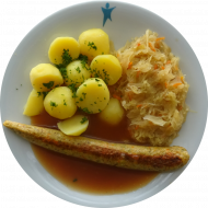 Veggie Bratwurst (18,21,) an Bratenjus (81) dazu Sauerkraut ohne Speck und Petersilienkartofflen